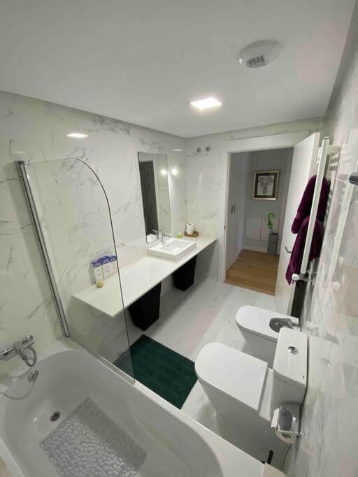Piso A Estrenar Entrada Autonoma Garage Wifi 4 Personas Apartamento Vigo Exterior foto
